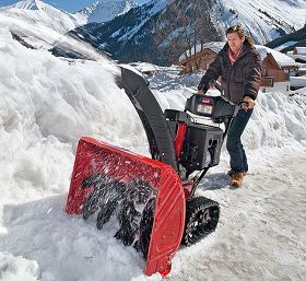 Бензиновая самоходная снегоуборочная машина для дома и дачи